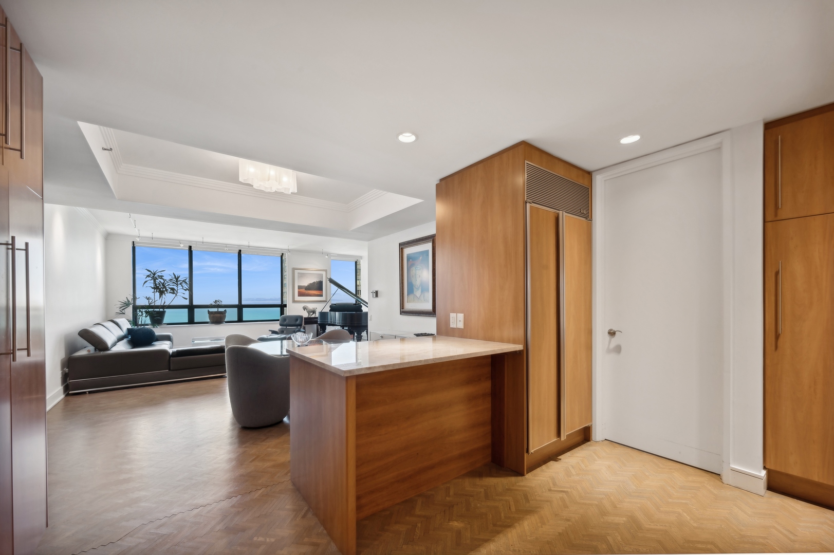 180 E PEARSON Street Unit: 4903