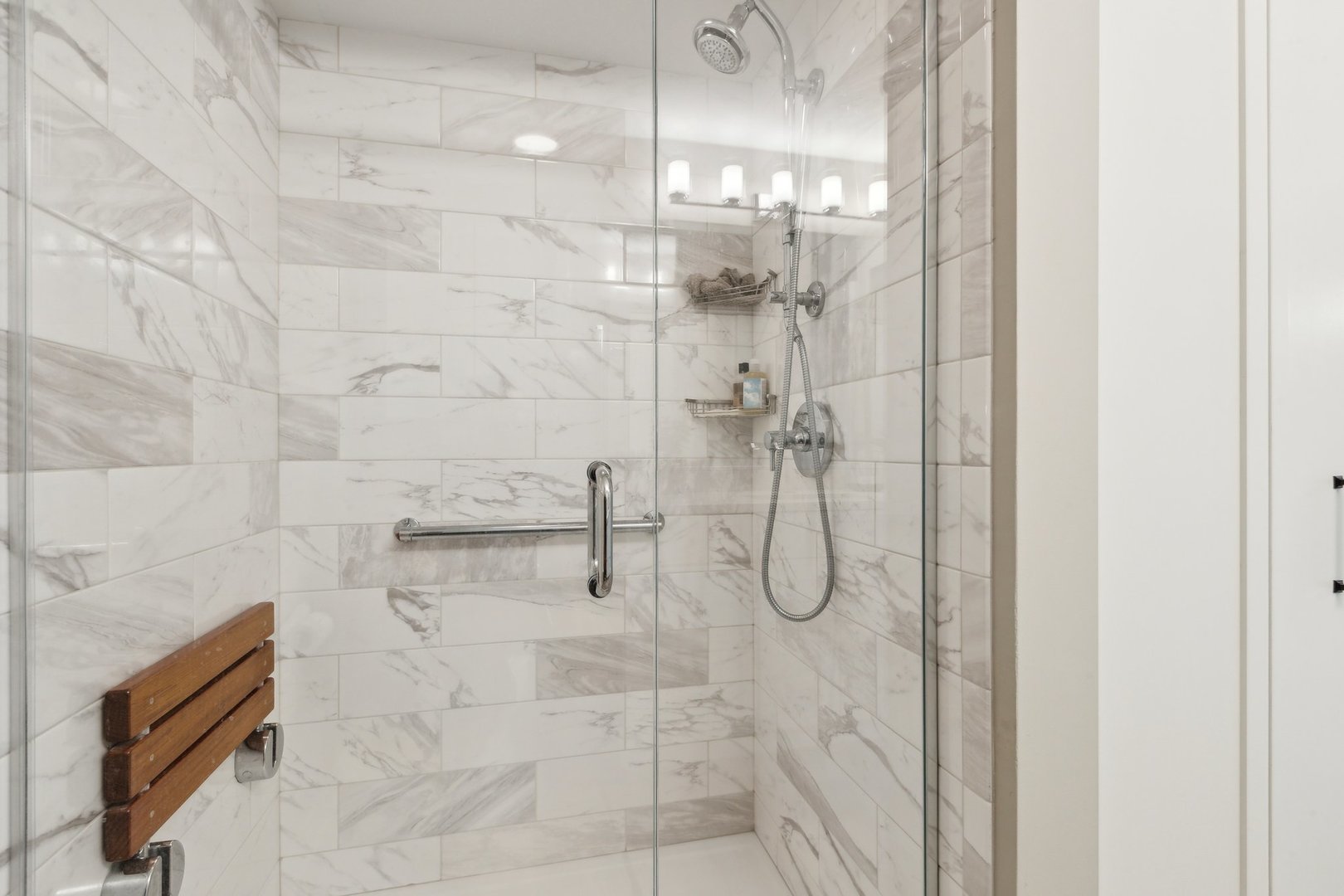 1640 Maple Avenue Unit: 1206