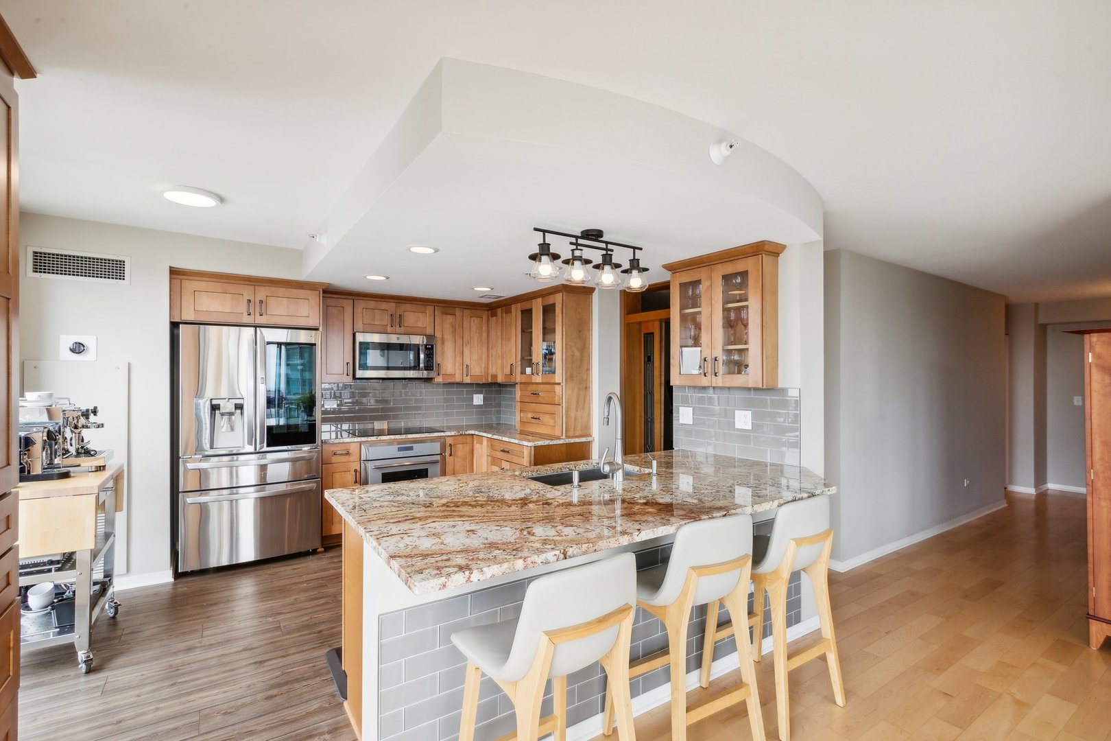 1640 Maple Avenue Unit: 1206