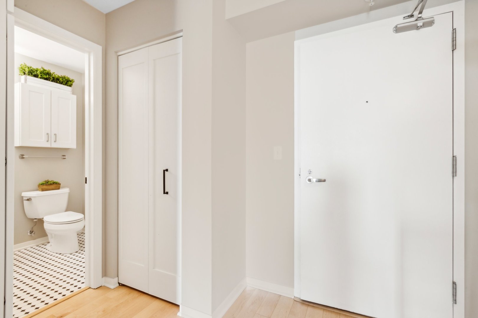 1640 Maple Avenue Unit: 1206