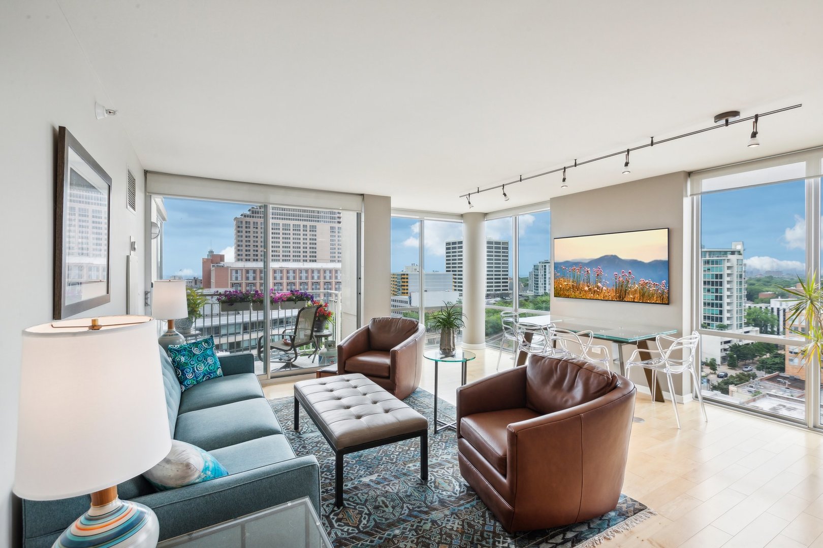 1640 Maple Avenue Unit: 1206