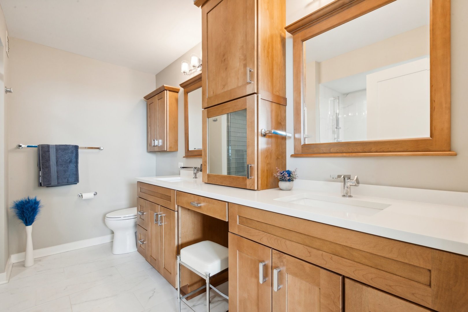 1640 Maple Avenue Unit: 1206