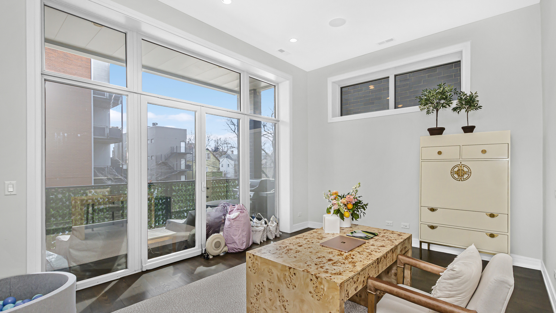 2006 W WEBSTER Avenue Unit: 1