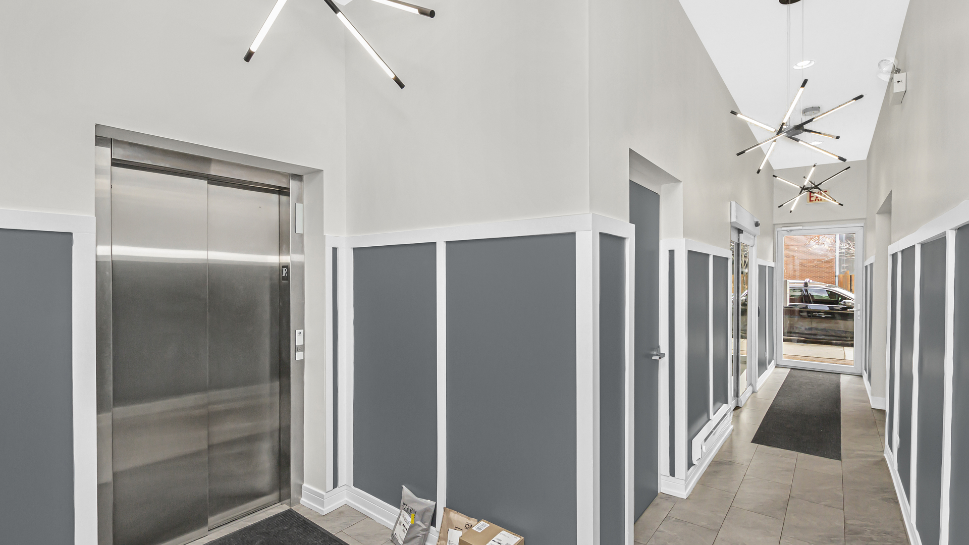 2006 W WEBSTER Avenue Unit: 1