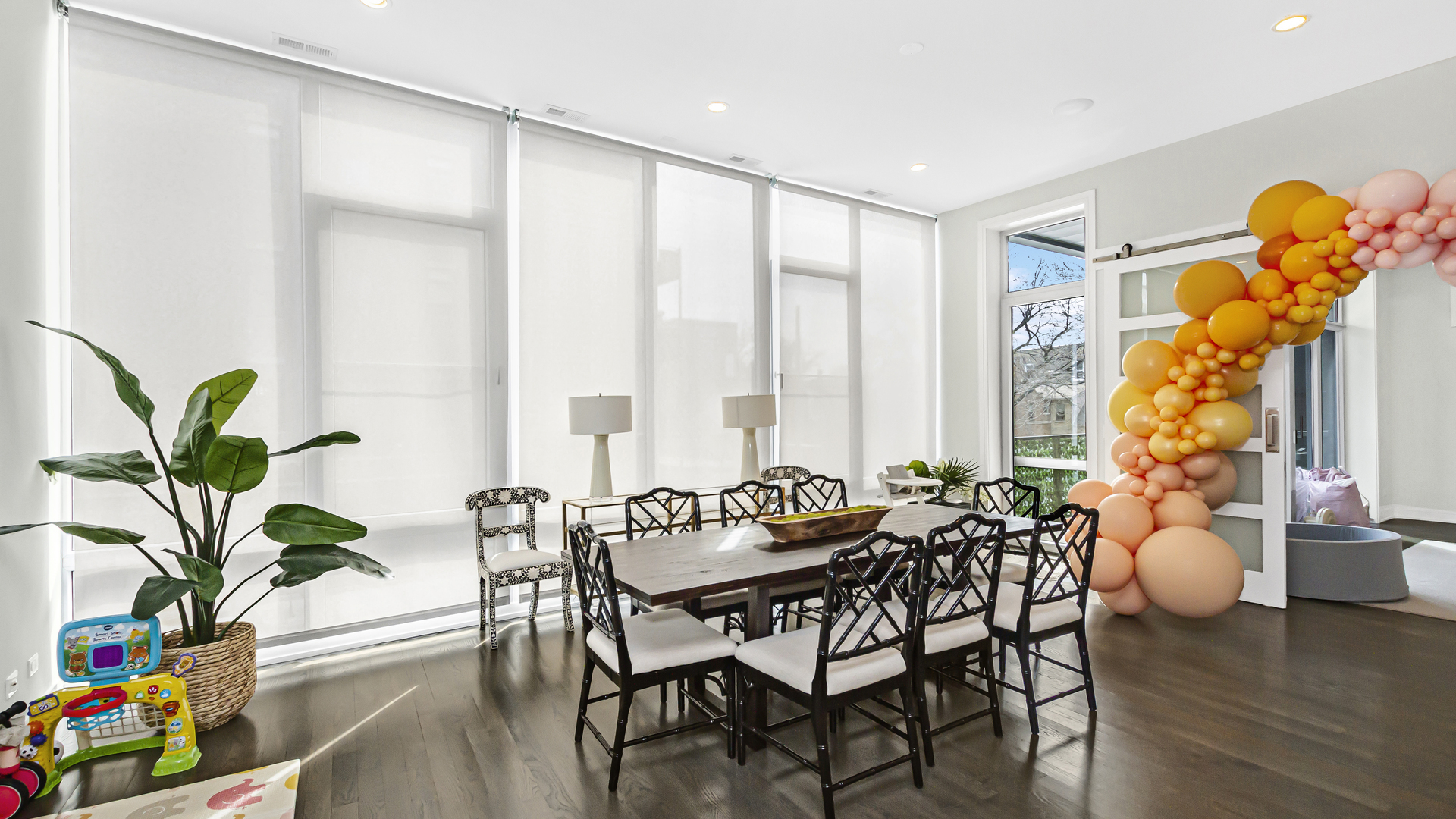 2006 W WEBSTER Avenue Unit: 1