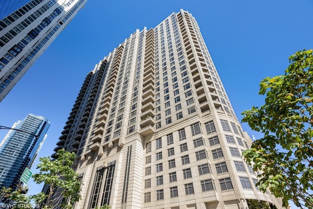530 N LAKE SHORE Drive Unit: 2009