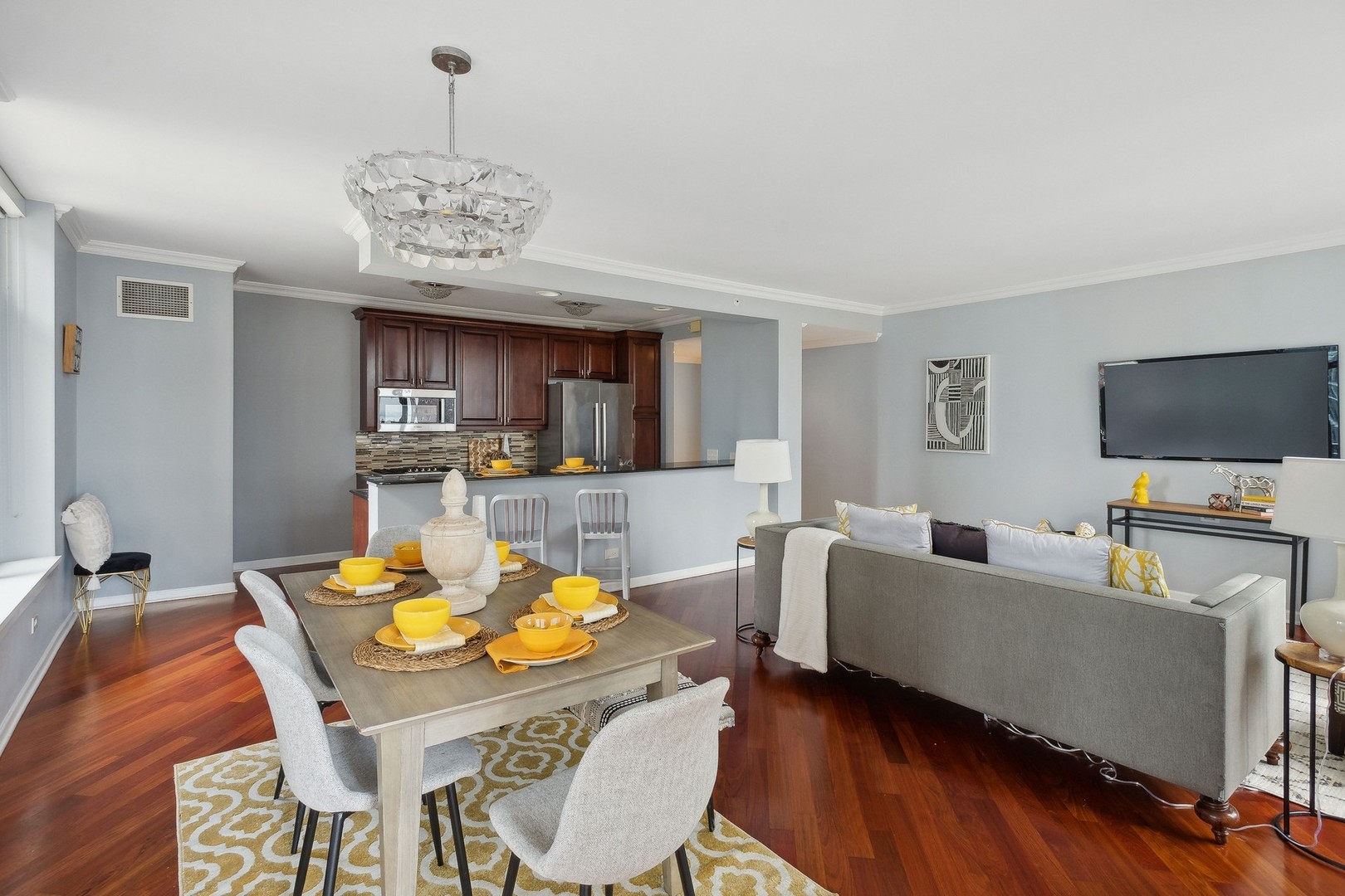 530 N LAKE SHORE Drive Unit: 2009