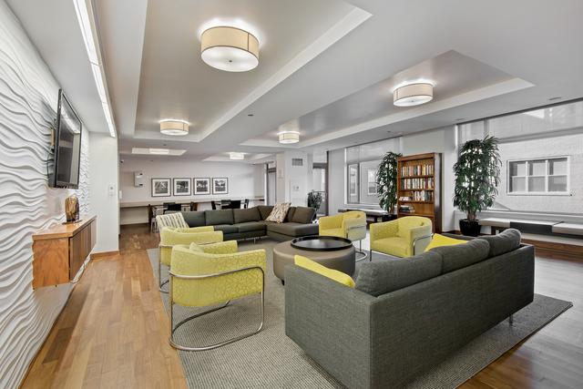 530 N LAKE SHORE Drive Unit: 2009