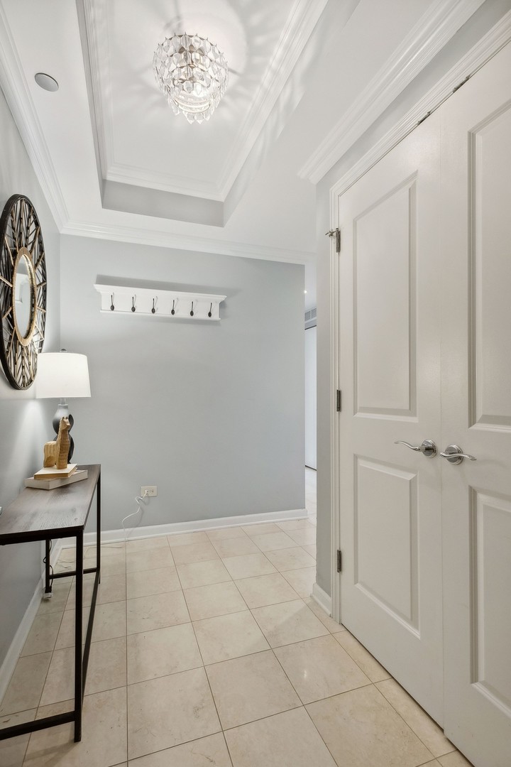 530 N LAKE SHORE Drive Unit: 2009