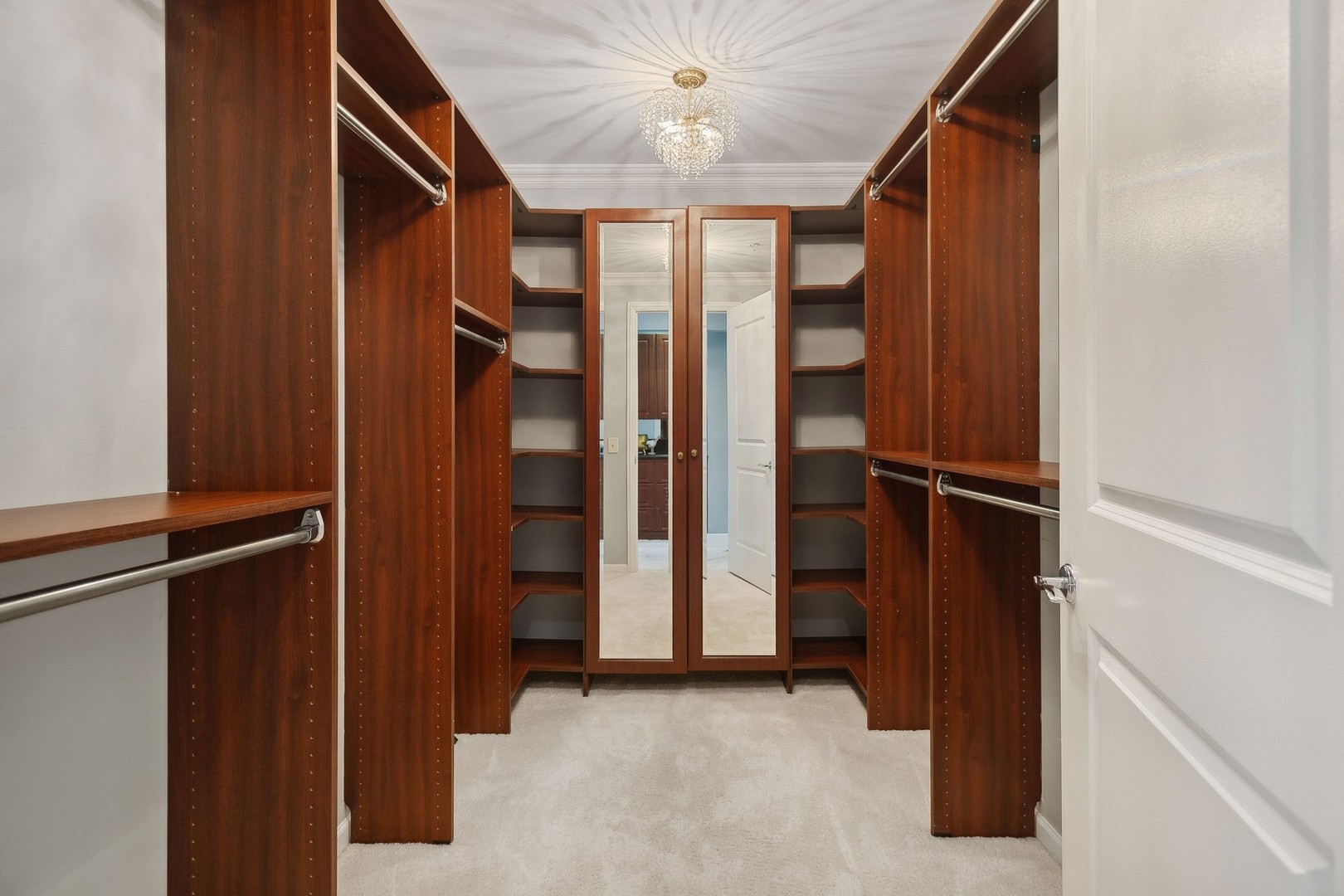 530 N LAKE SHORE Drive Unit: 2009