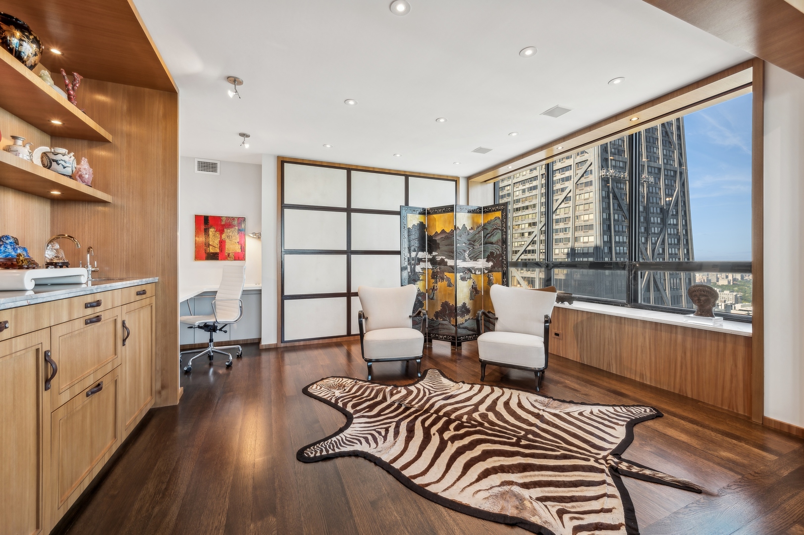 180 E PEARSON Street Unit: 4904