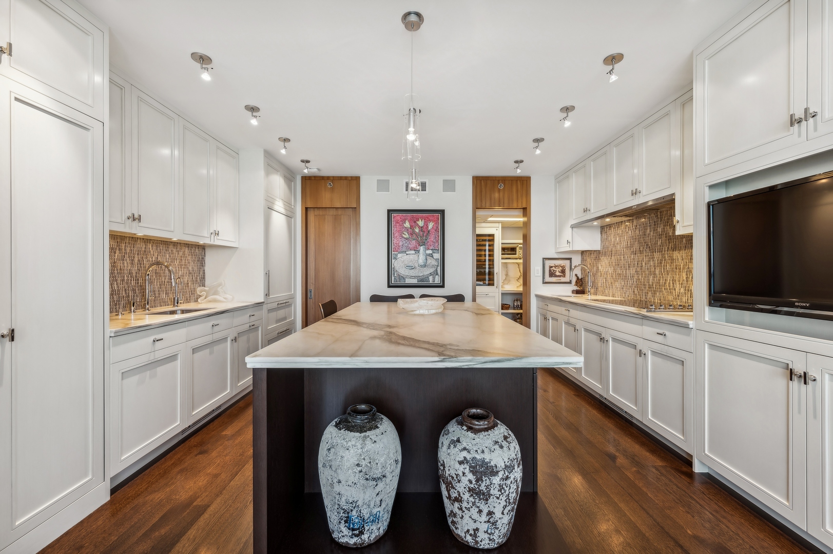 180 E PEARSON Street Unit: 4904