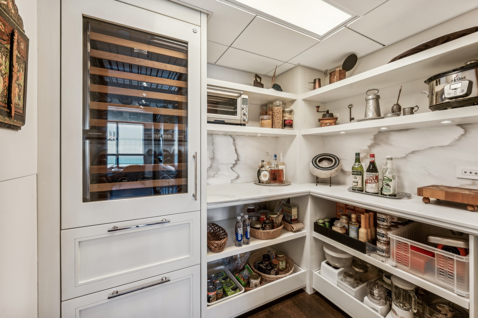 180 E PEARSON Street Unit: 4904