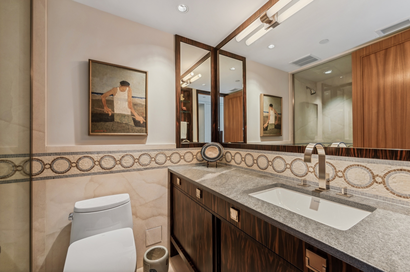 180 E PEARSON Street Unit: 4904
