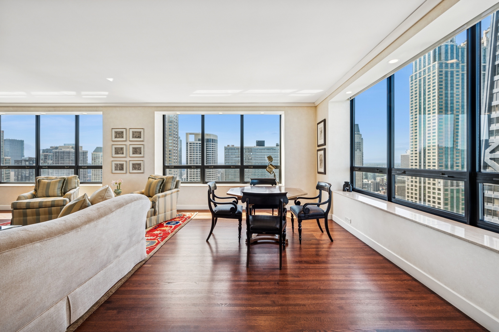 180 E PEARSON Street Unit: 3701