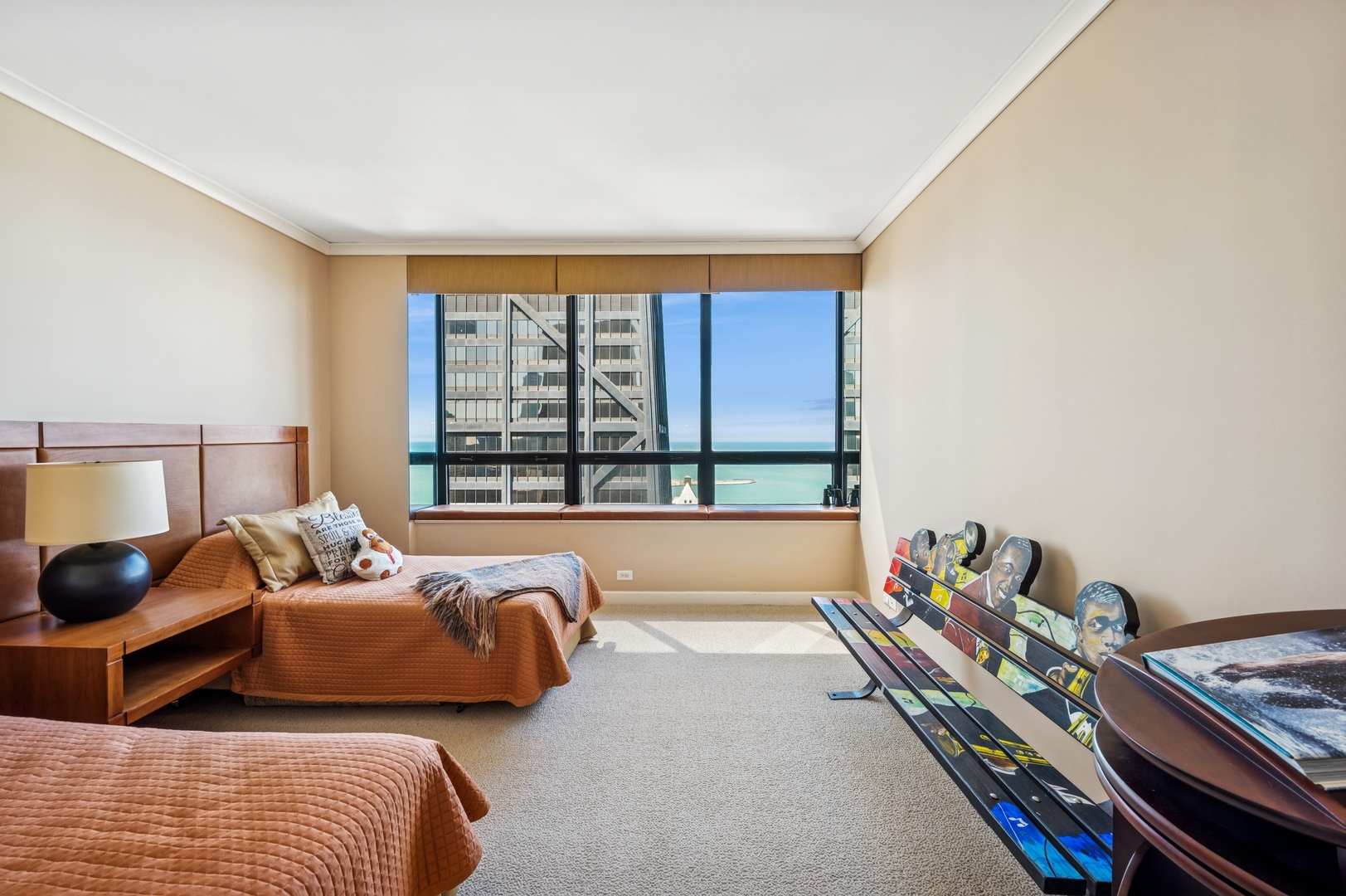 180 E PEARSON Street Unit: 3701