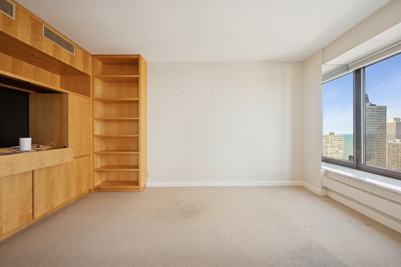 161 E Chicago Avenue Unit: 32A