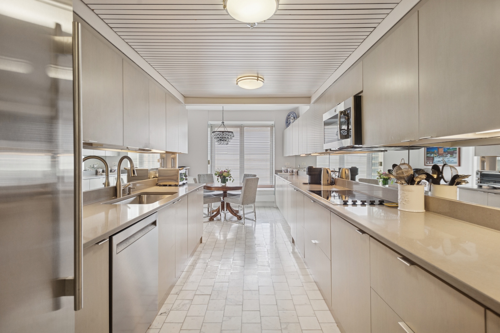 161 E Chicago Avenue Unit: 29DE