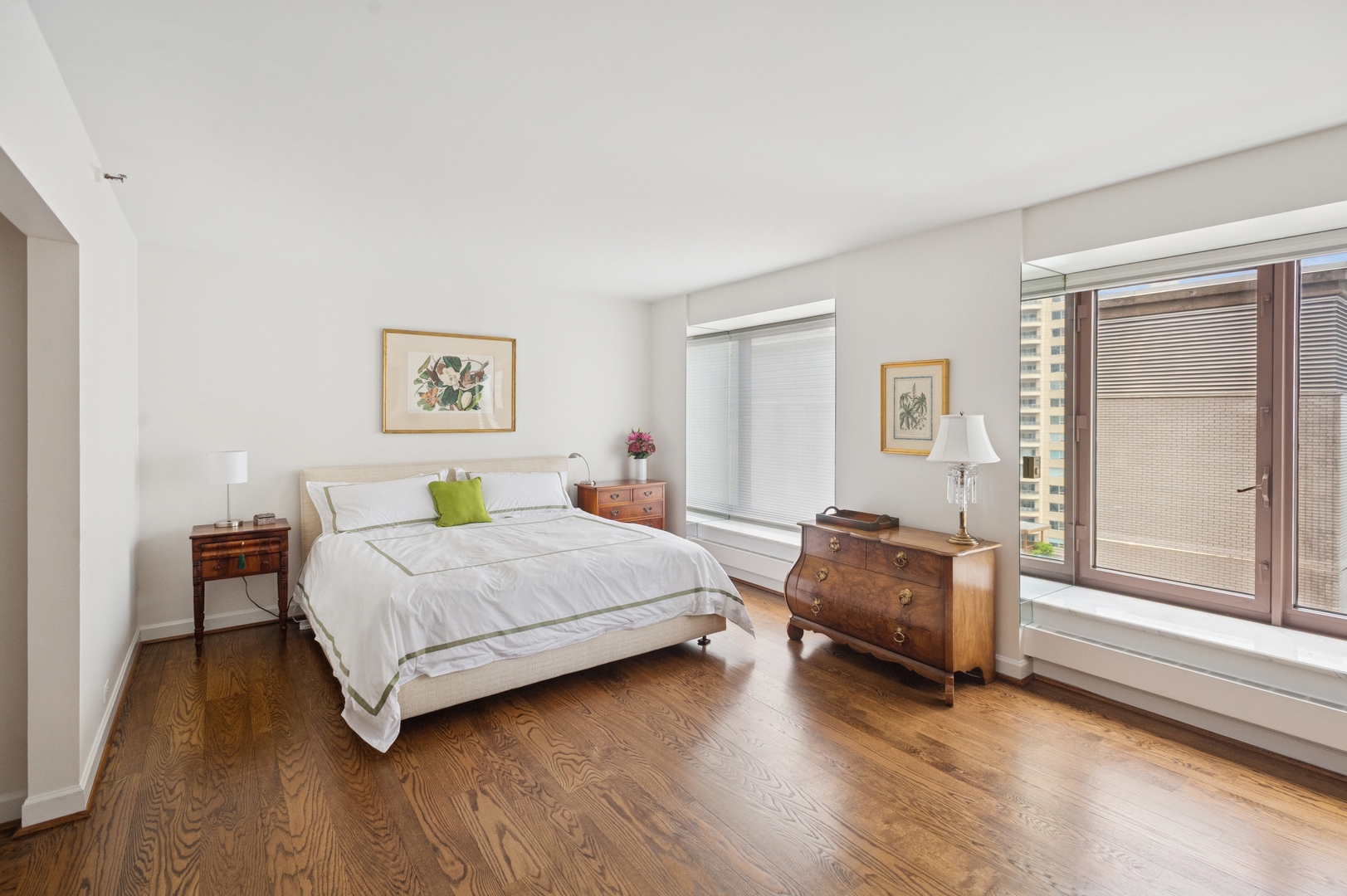 161 E Chicago Avenue Unit: 29DE