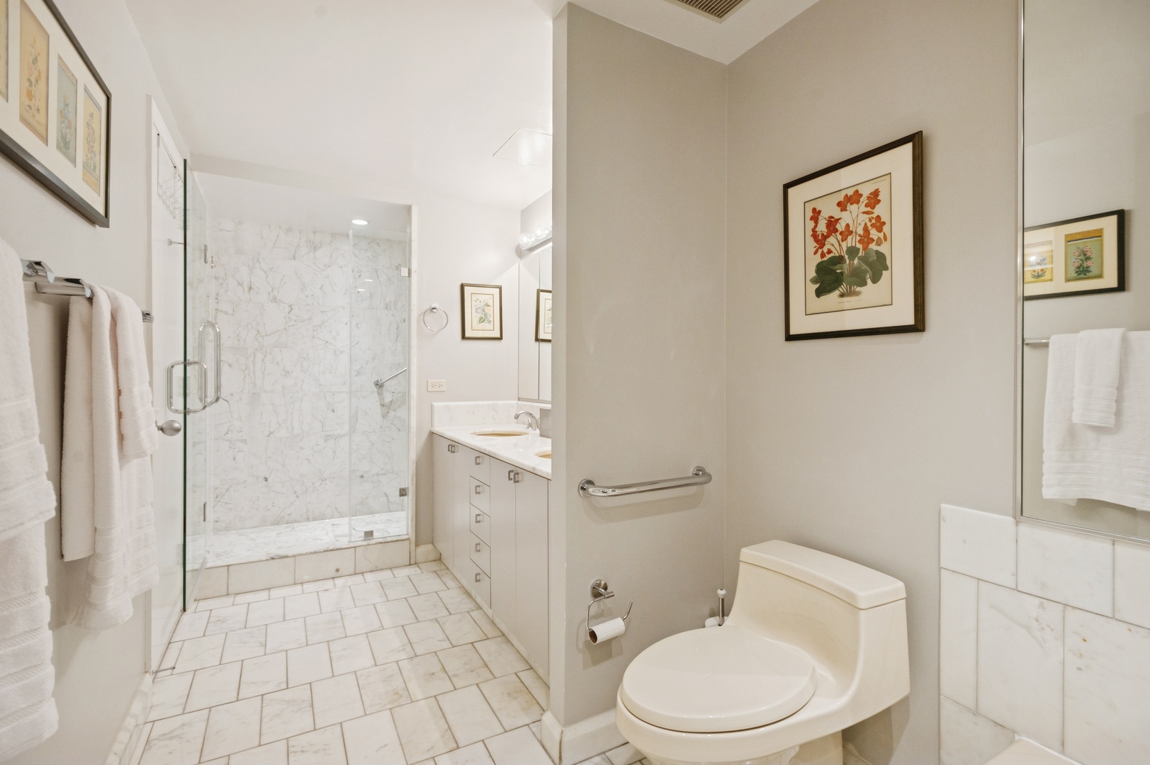 161 E Chicago Avenue Unit: 29DE