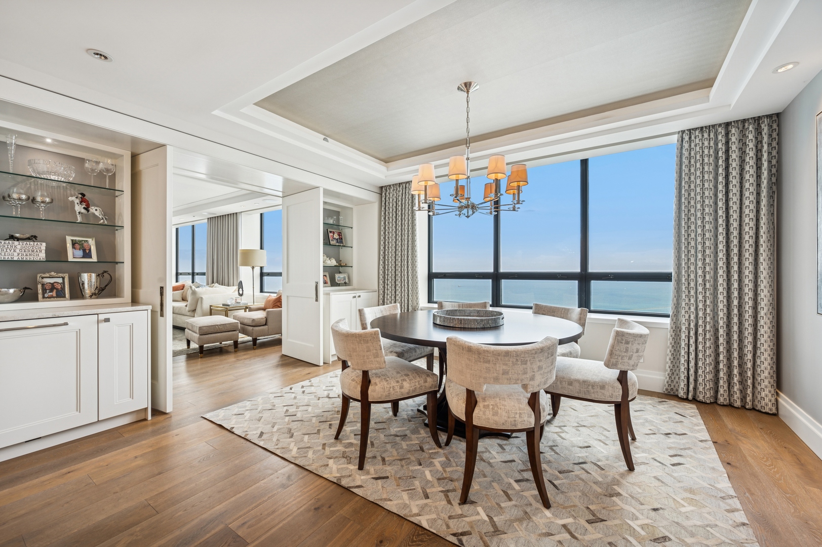 180 E PEARSON Street Unit: 5603