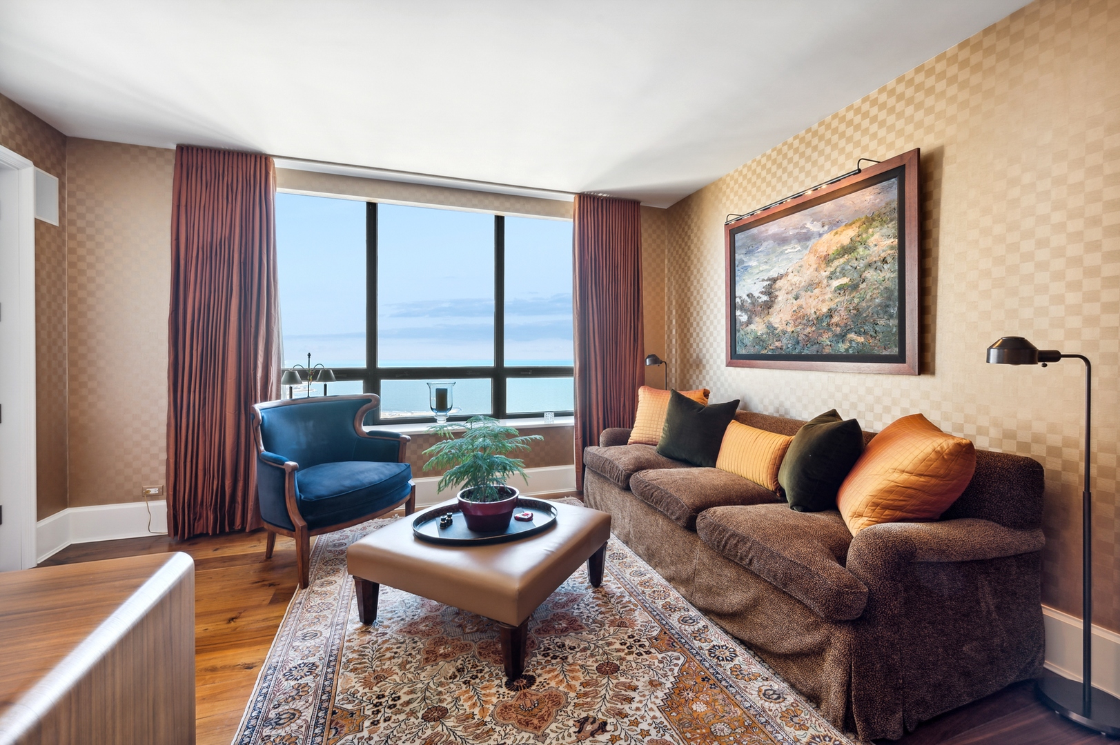 180 E PEARSON Street Unit: 5902