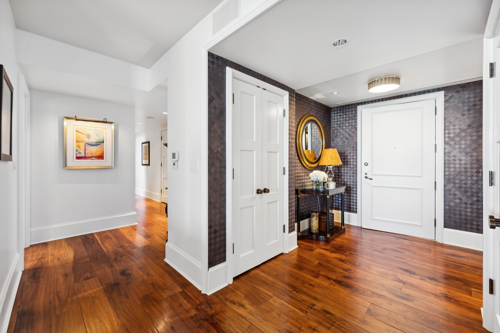 180 E PEARSON Street Unit: 5902