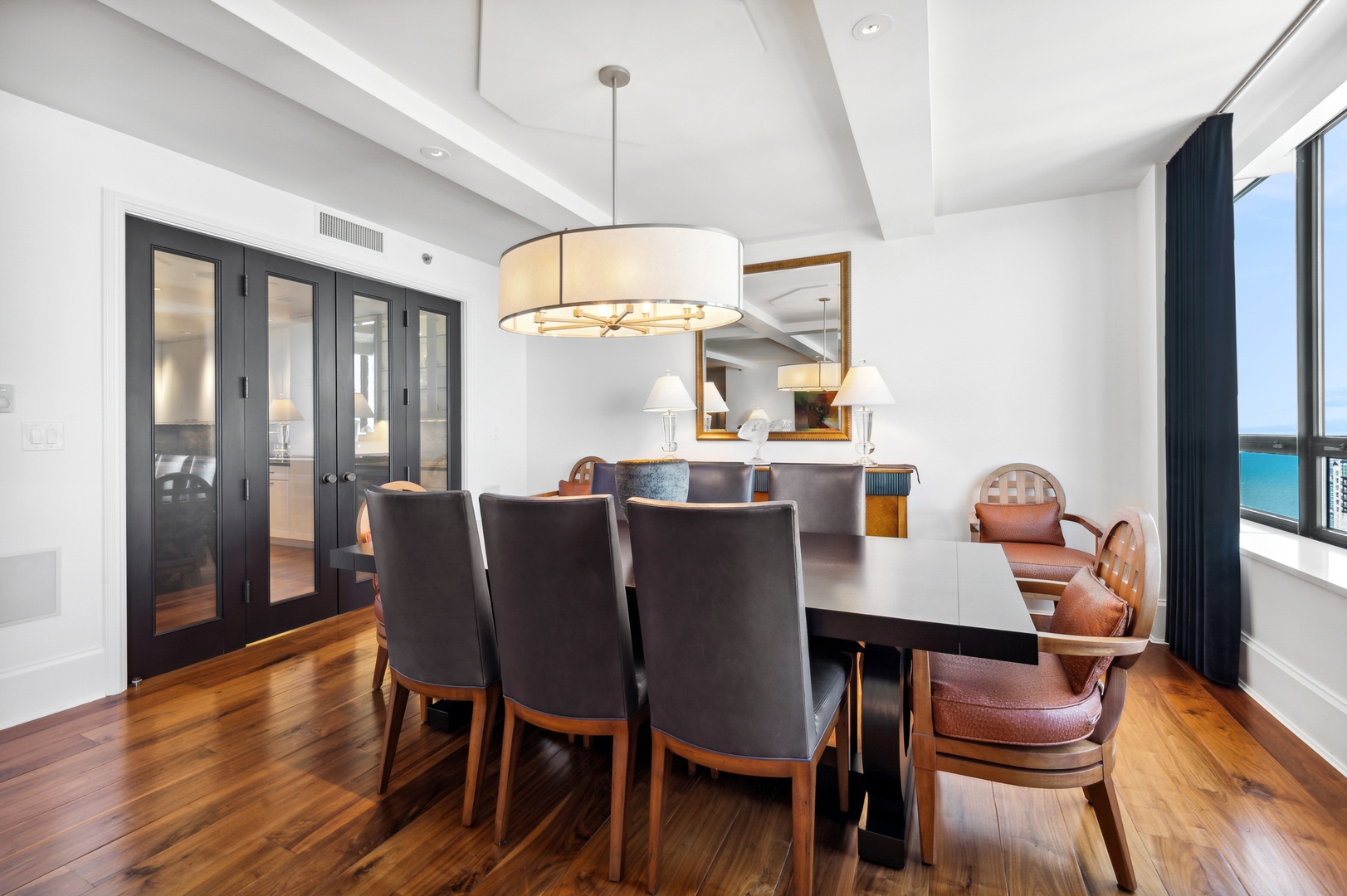 180 E PEARSON Street Unit: 5902