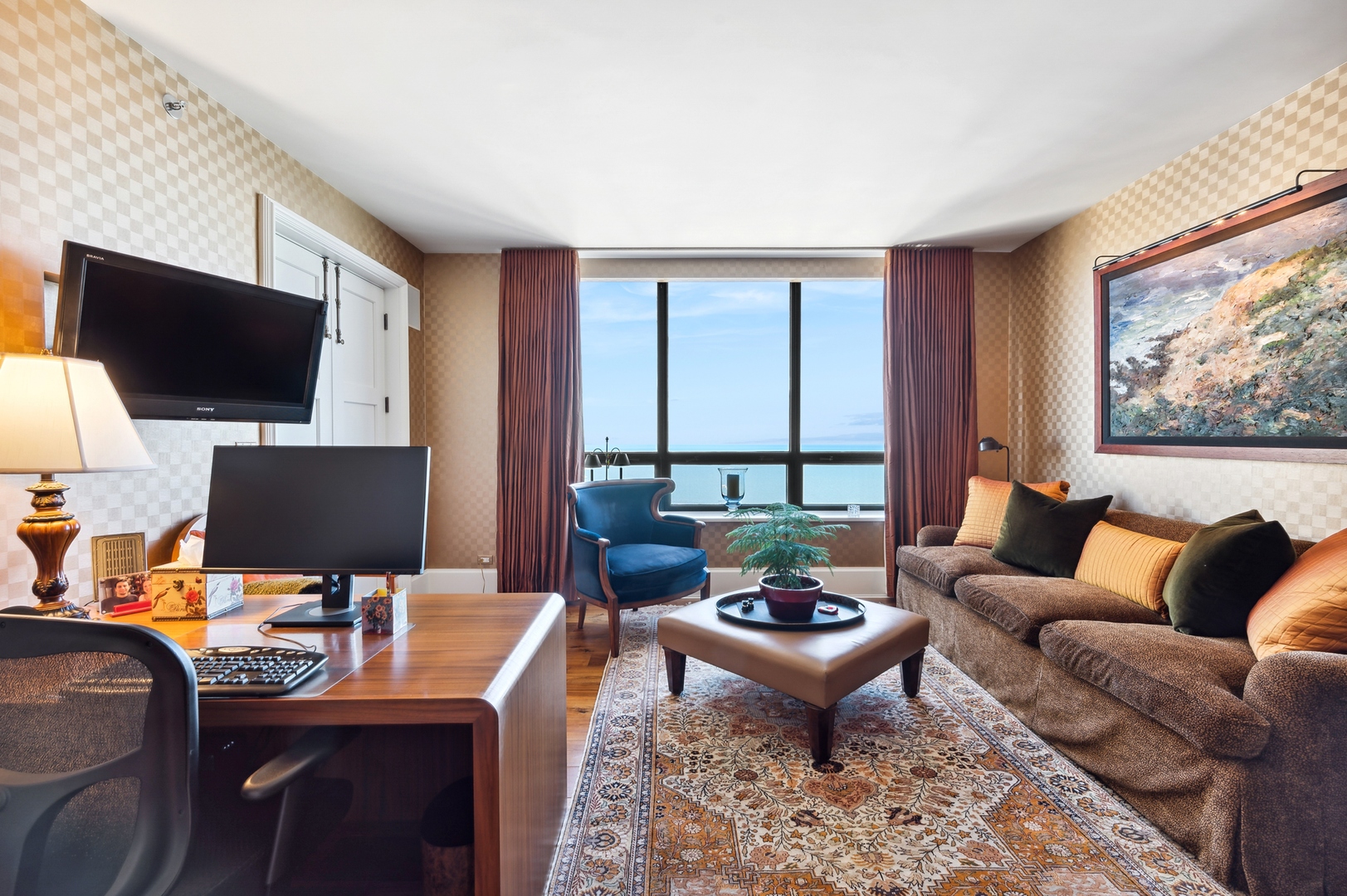 180 E PEARSON Street Unit: 5902