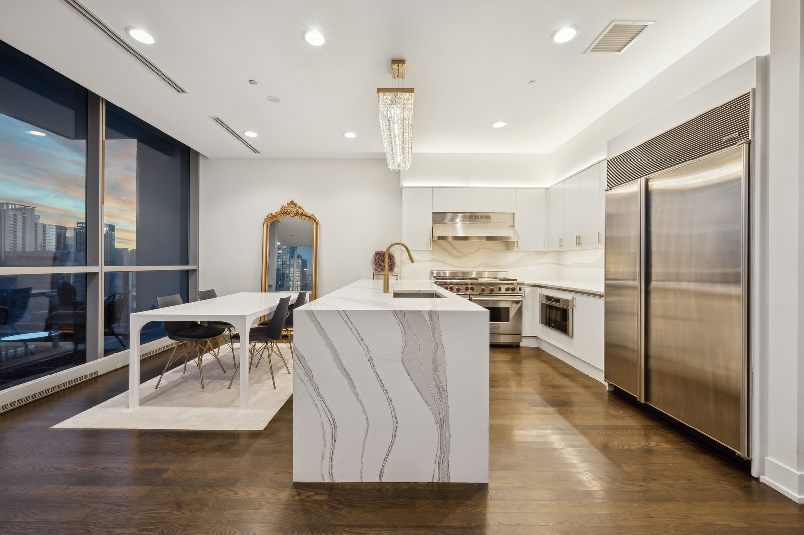 110 W Superior Street Unit: 2301