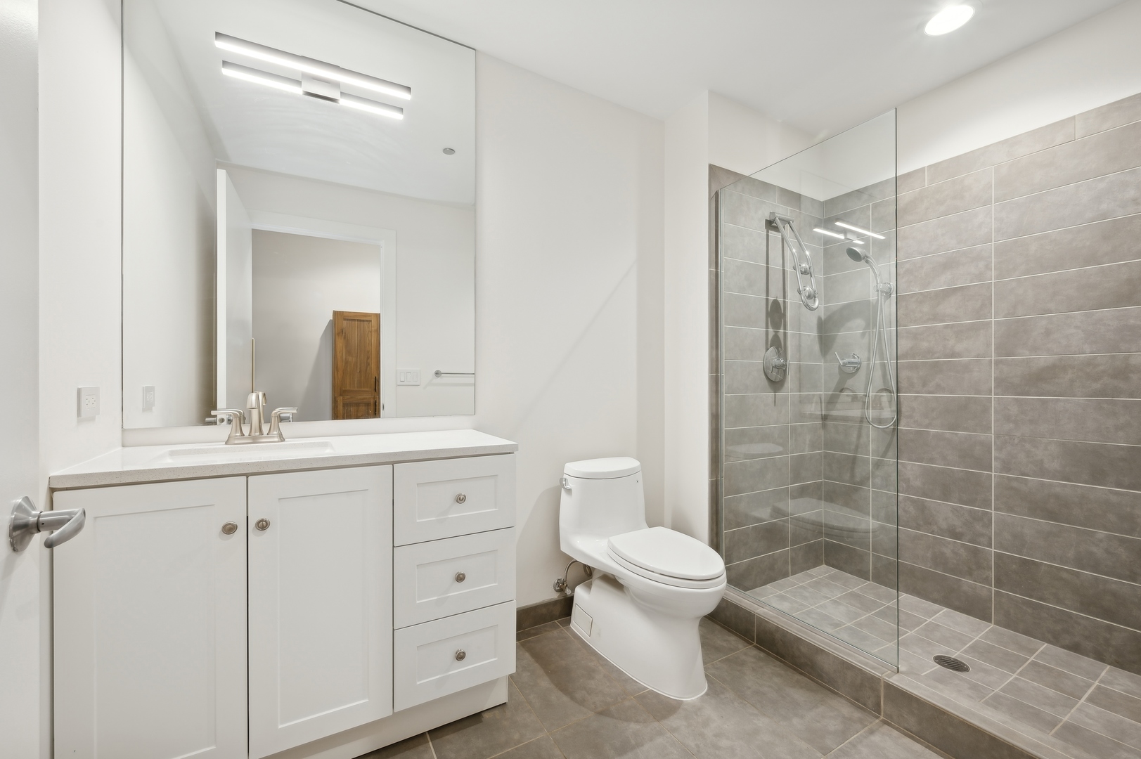 110 W Superior Street Unit: 2301