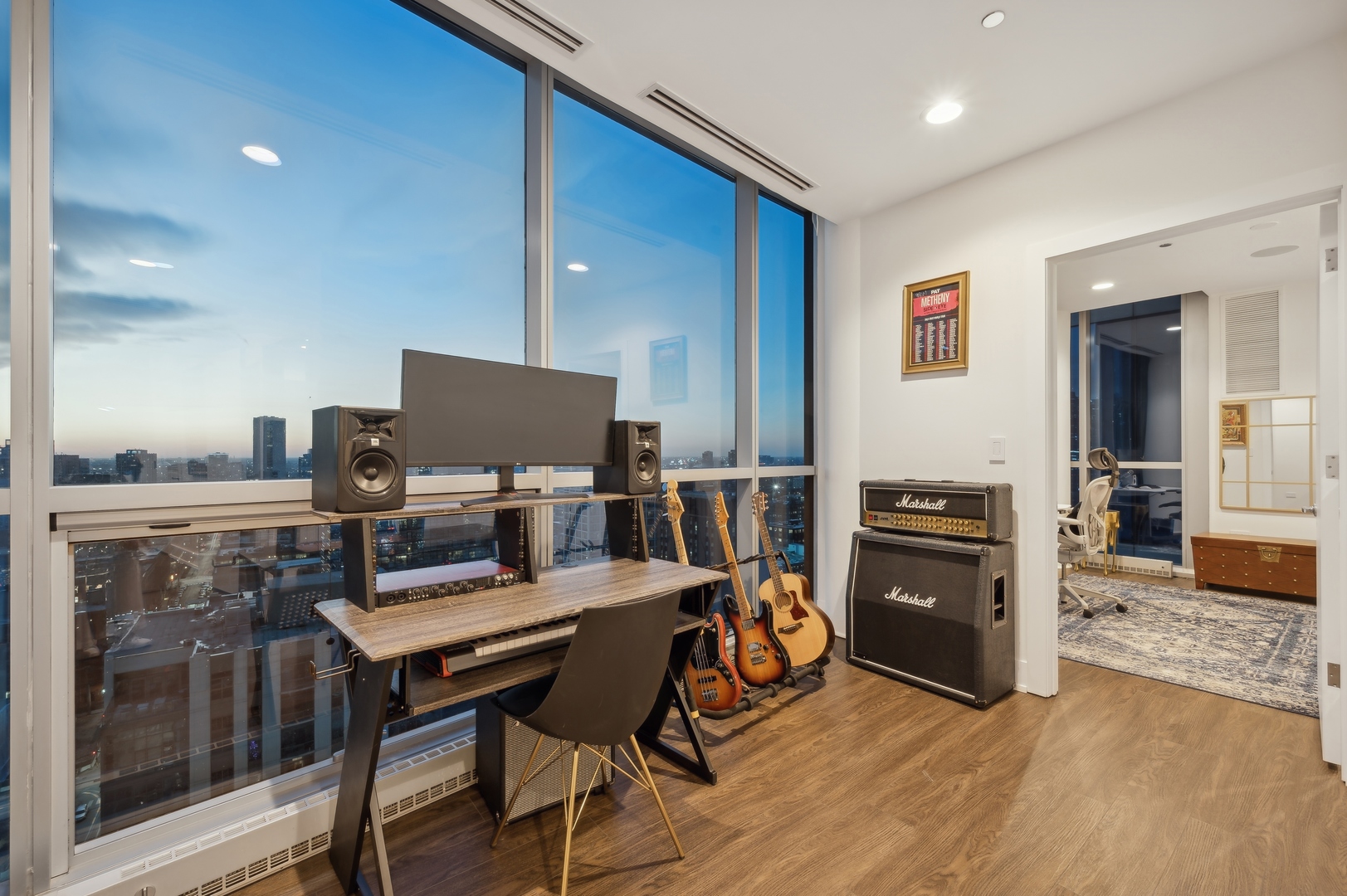110 W Superior Street Unit: 2301