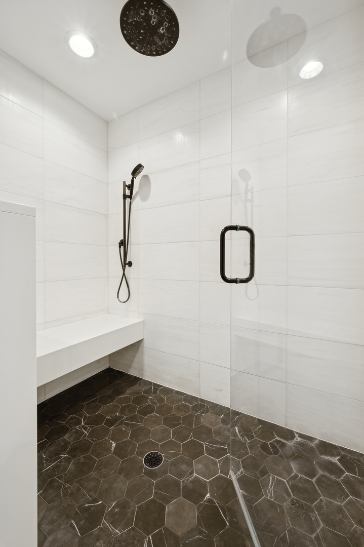110 W Superior Street Unit: 2301