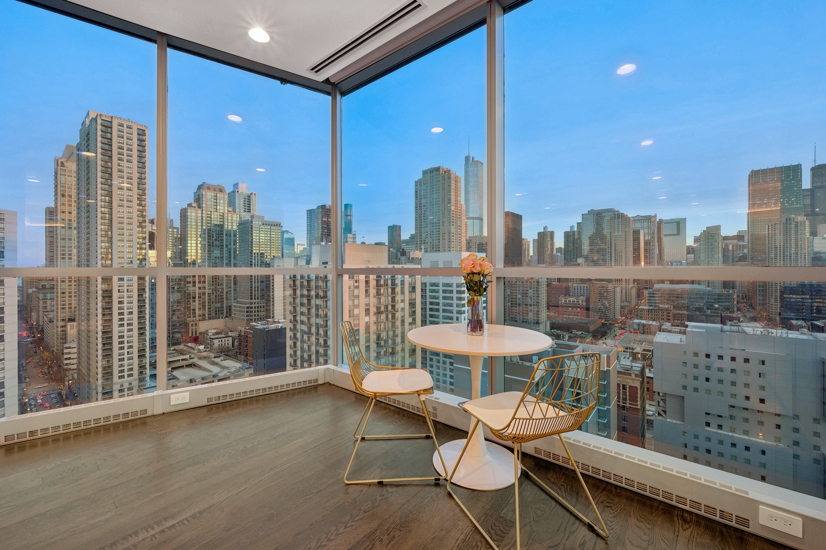 110 W Superior Street Unit: 2301
