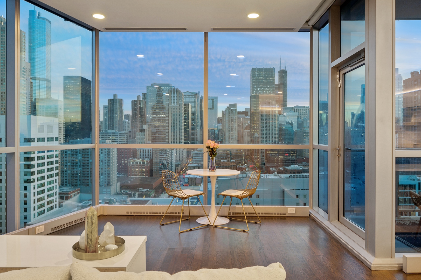 110 W Superior Street Unit: 2301