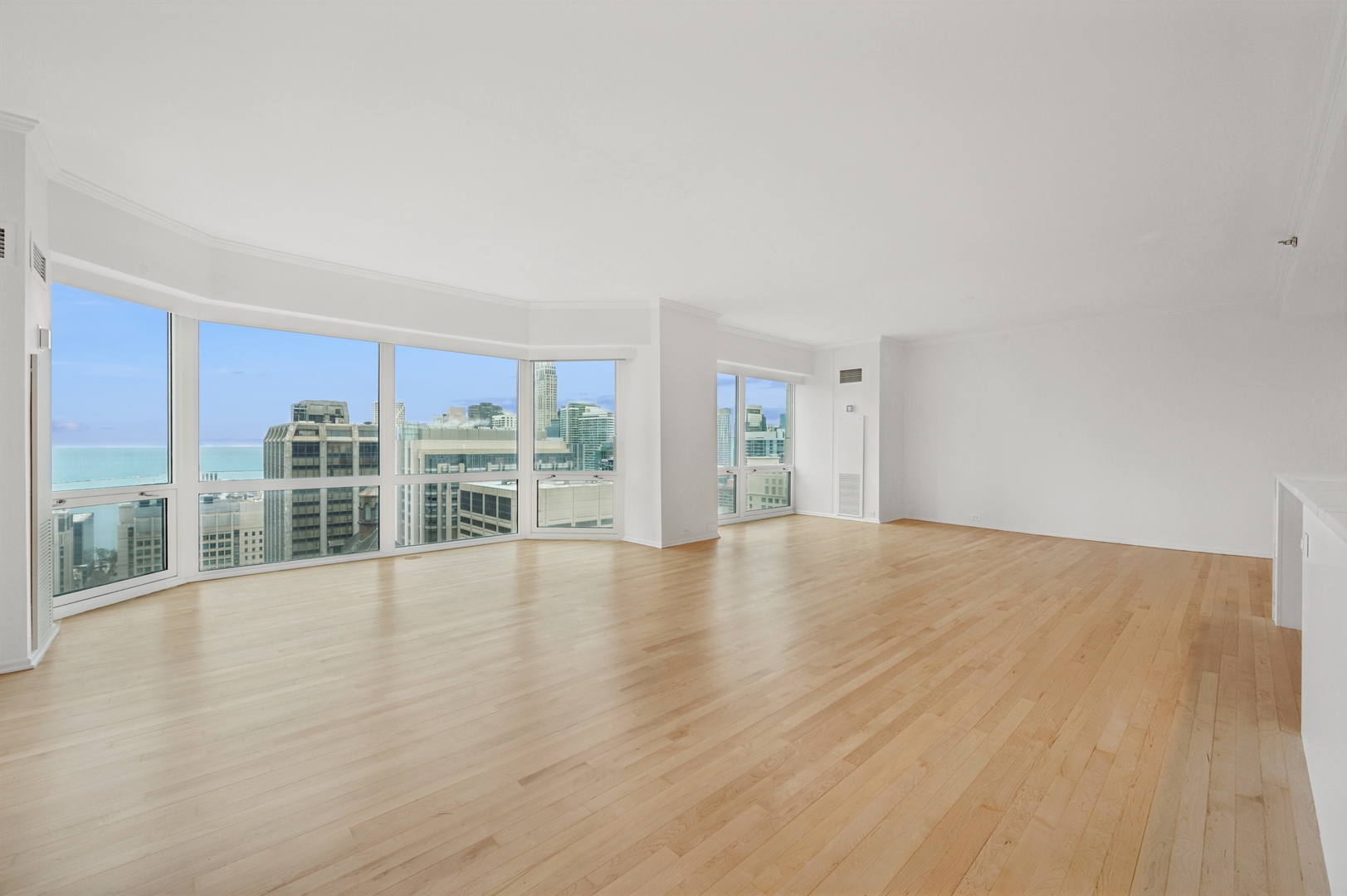 100 E Huron Street Unit: 2804
