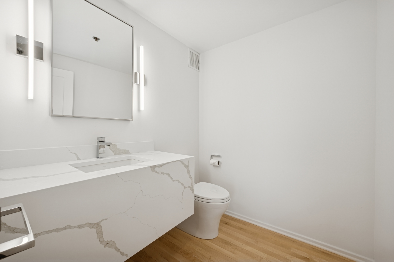 100 E Huron Street Unit: 2804