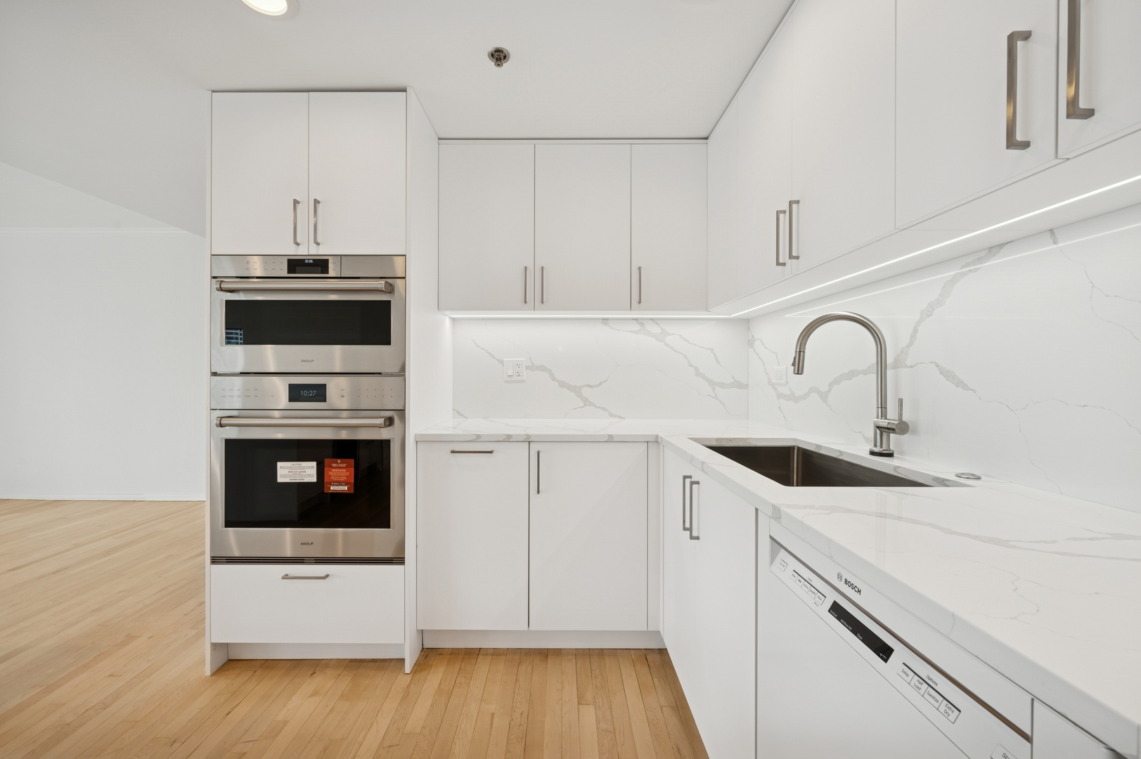100 E Huron Street Unit: 2804