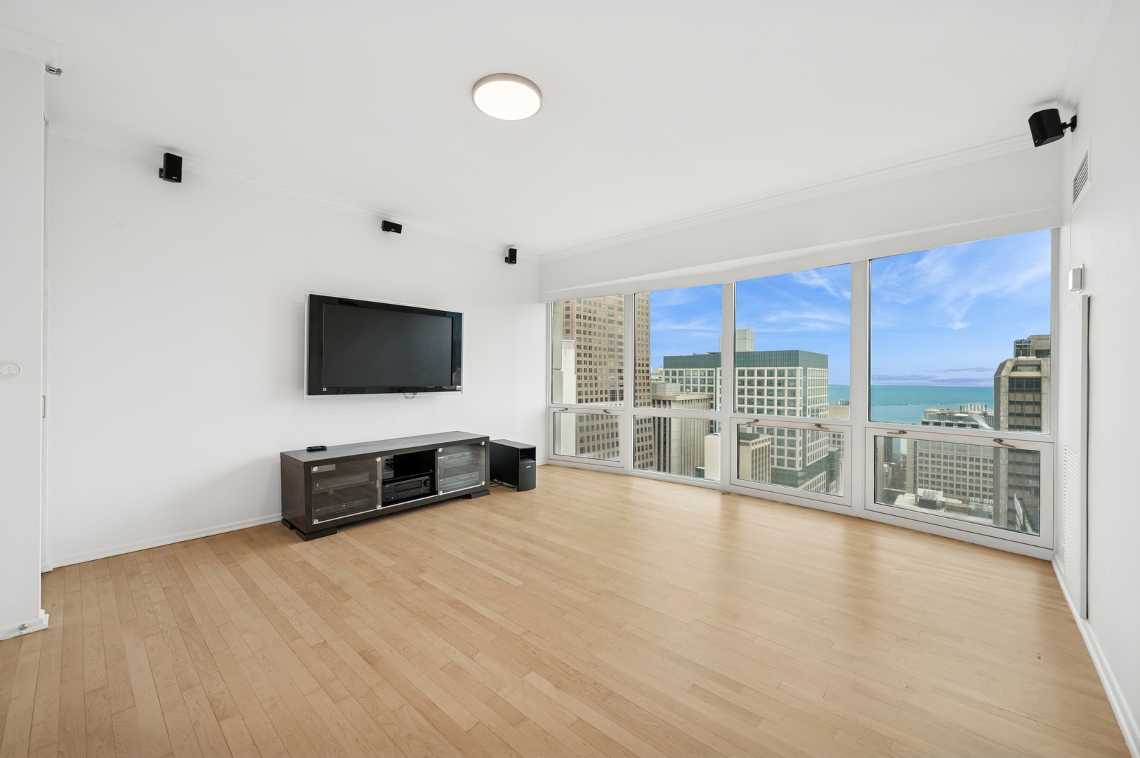 100 E Huron Street Unit: 2804