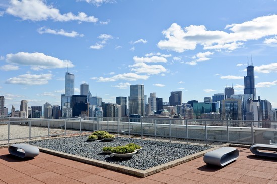 500 W SUPERIOR Street Unit: 805