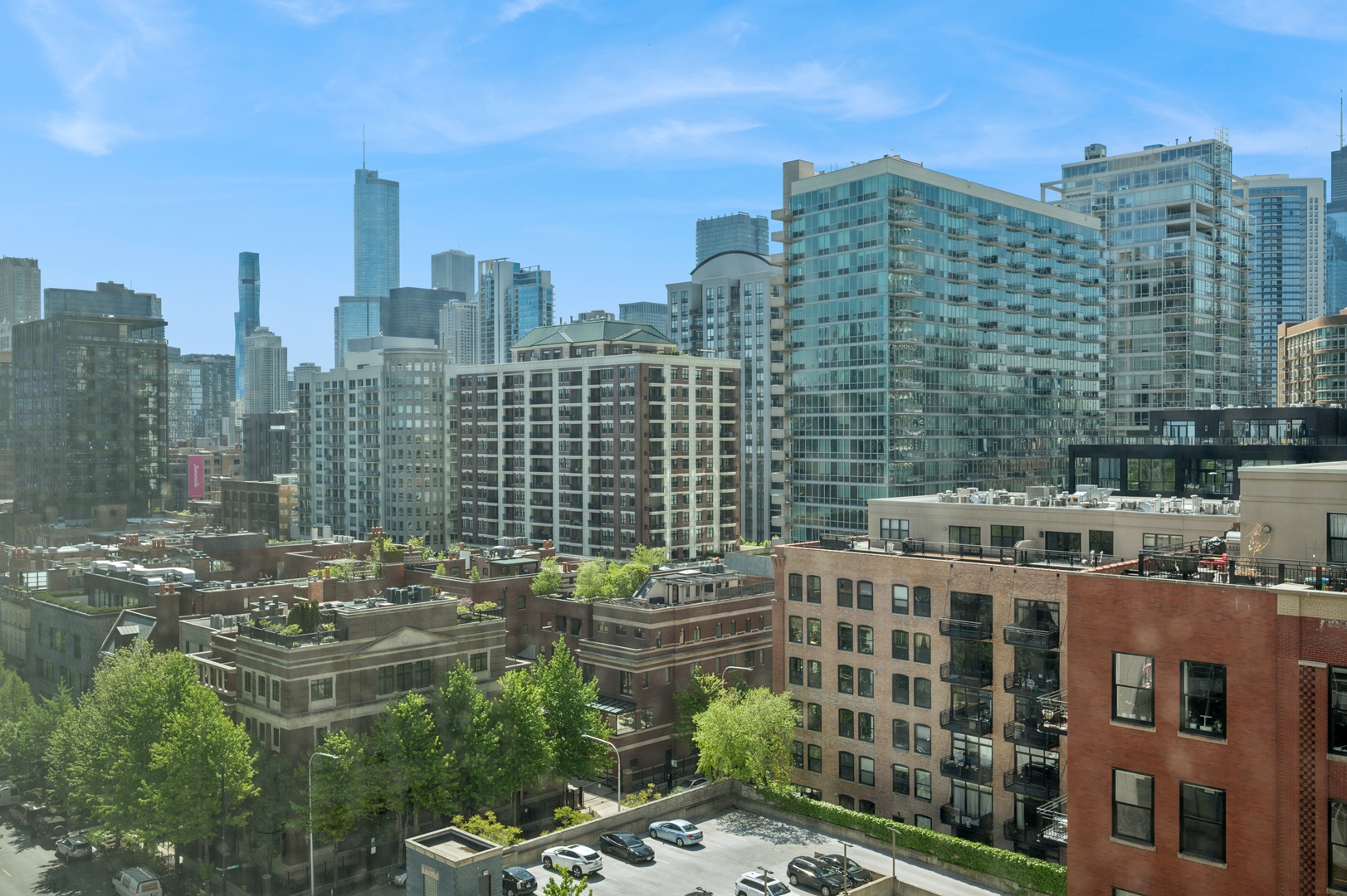 500 W SUPERIOR Street Unit: 805