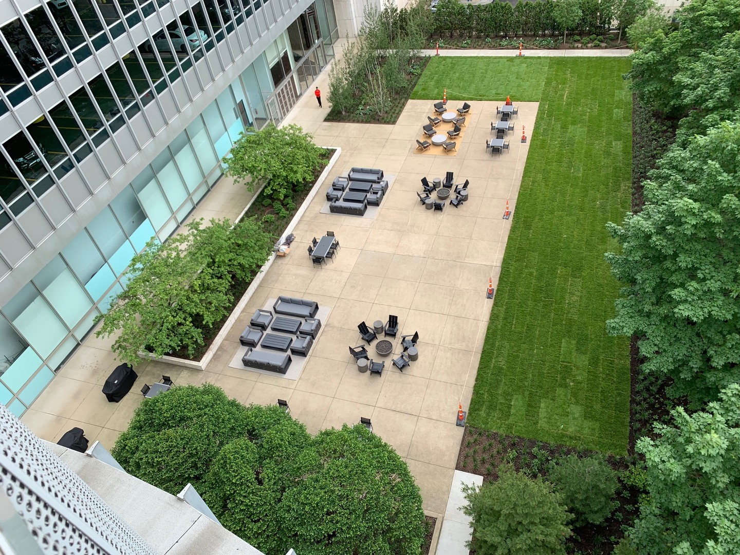 500 W SUPERIOR Street Unit: 805