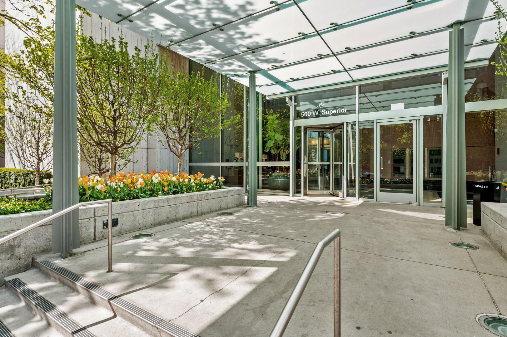 500 W SUPERIOR Street Unit: 805