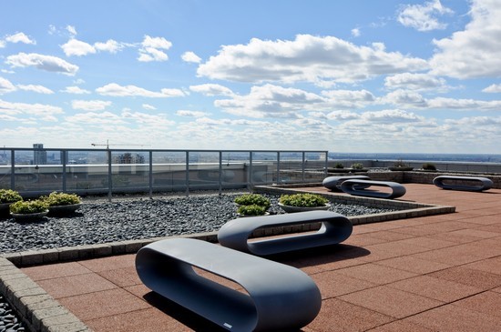 500 W SUPERIOR Street Unit: 805