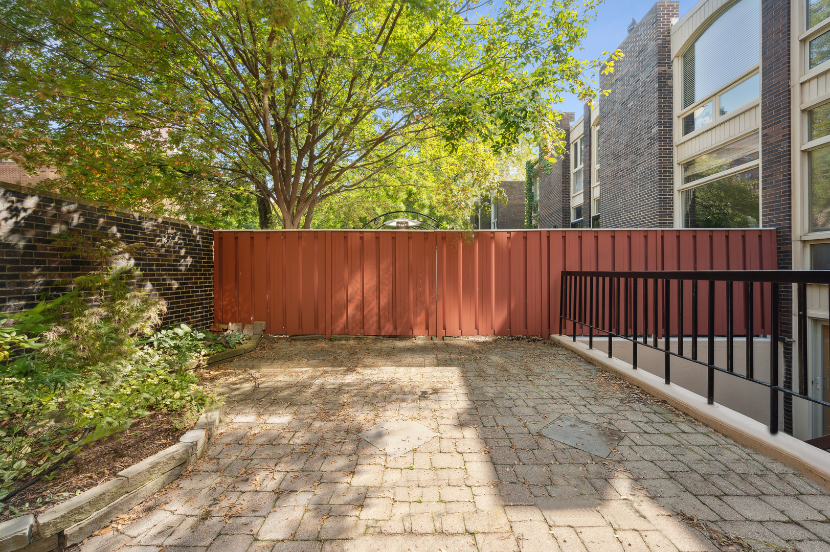 1333 N Sandburg Terrace
