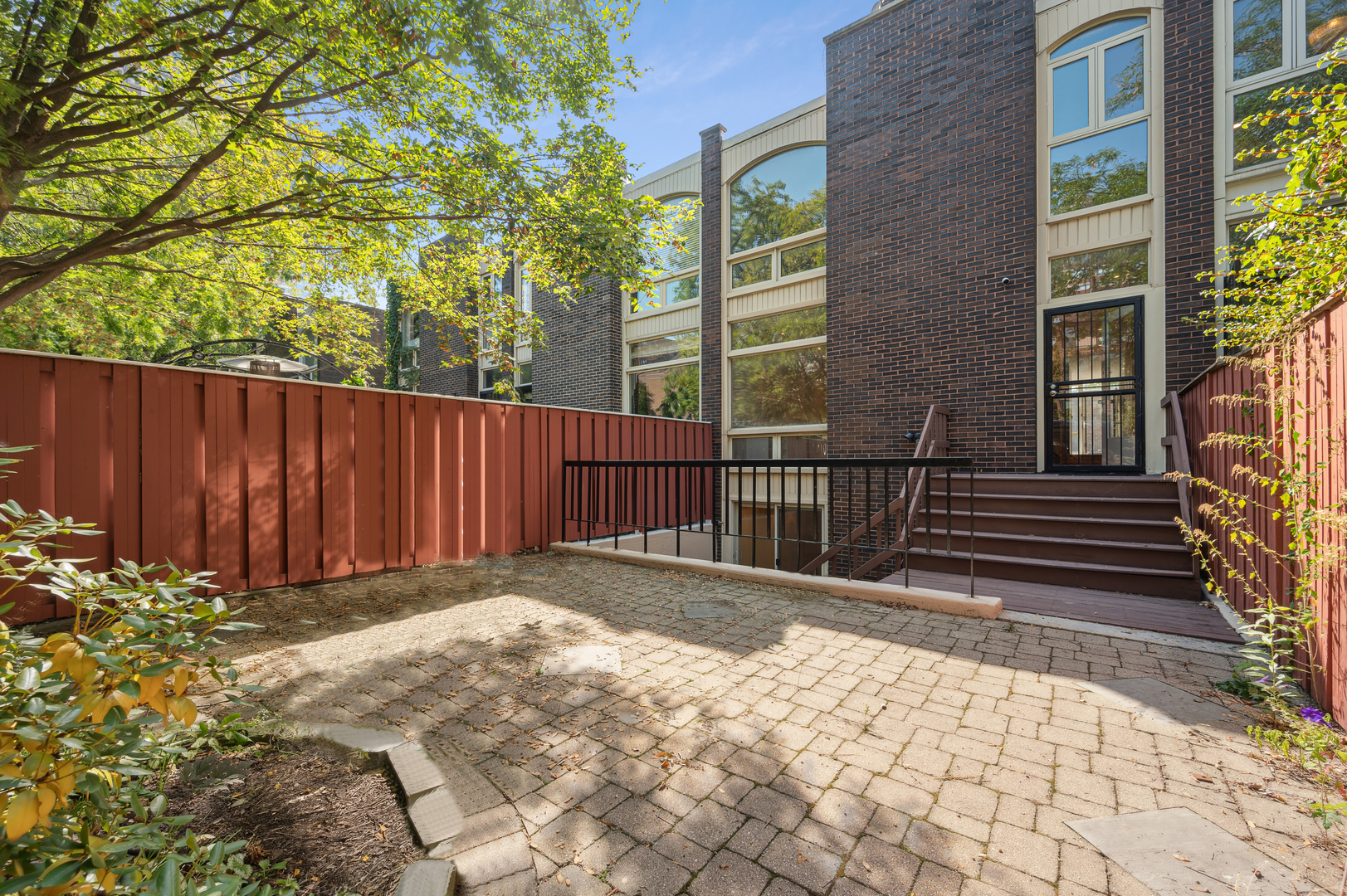1333 N Sandburg Terrace