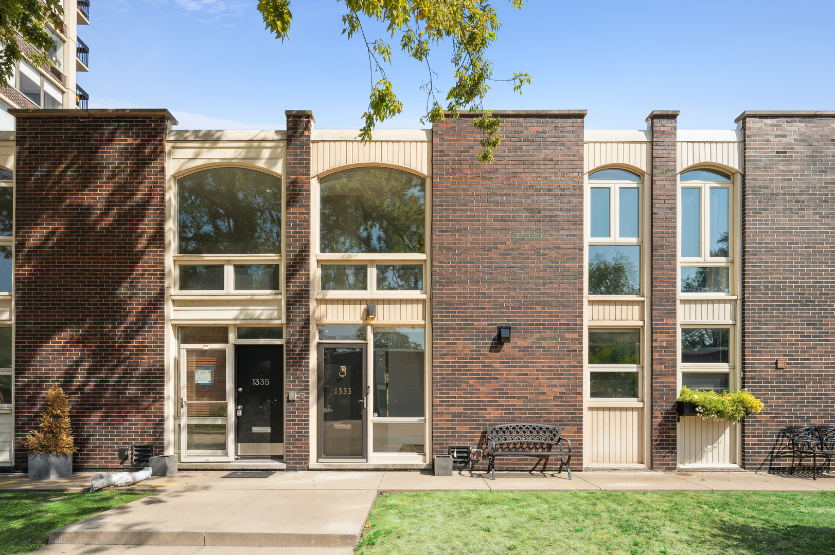 1333 N Sandburg Terrace