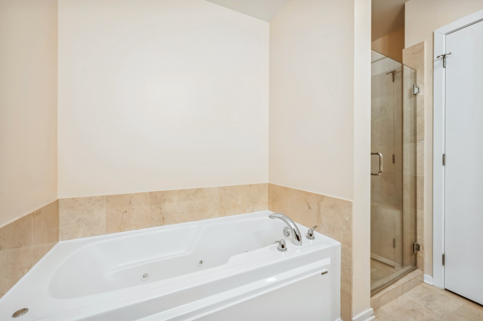 500 W SUPERIOR Street Unit: 1309