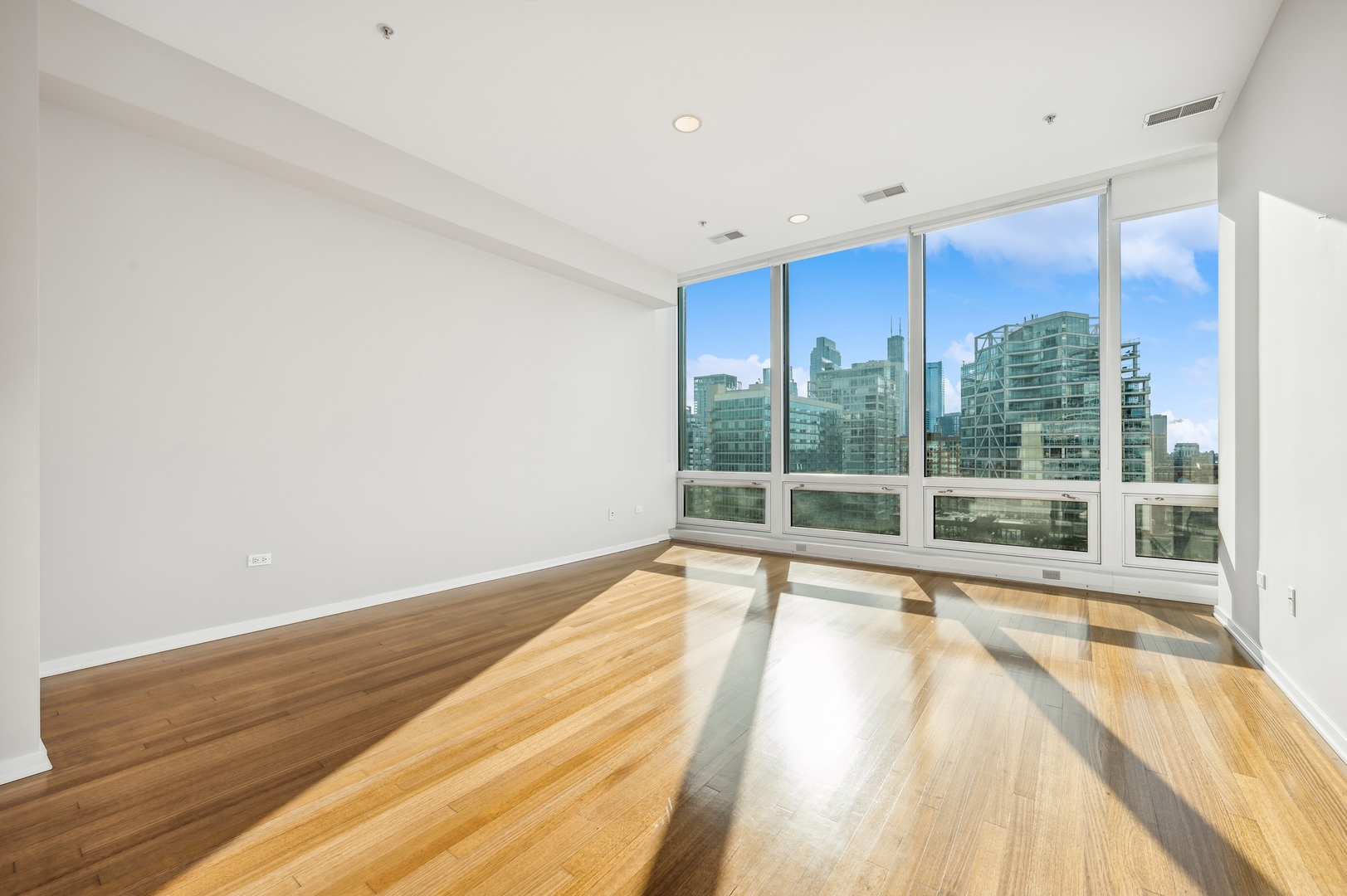 500 W SUPERIOR Street Unit: 1309