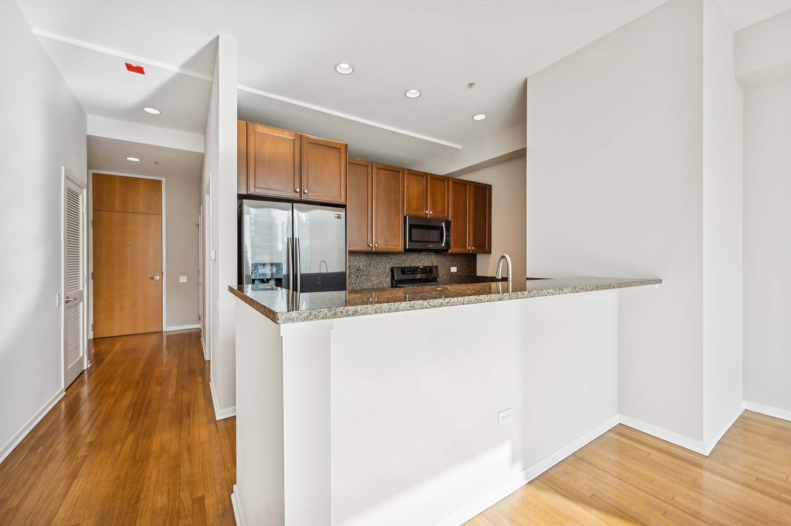 500 W SUPERIOR Street Unit: 1309